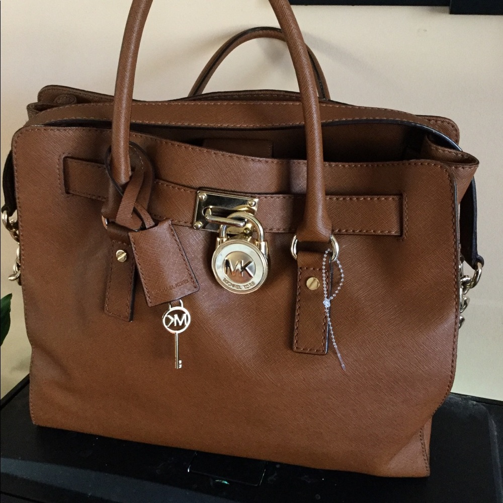 Lg authentic MK